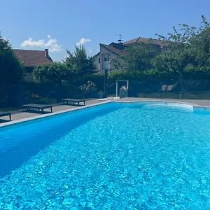 https://logis-la-thomasse.hotels-rhonealpes.com