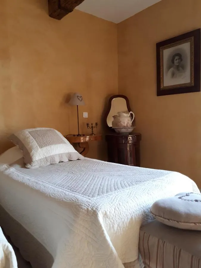 Mas Saint-Joseph Bed & Breakfast Fontvieille